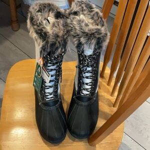 NWT Sporto snow boots